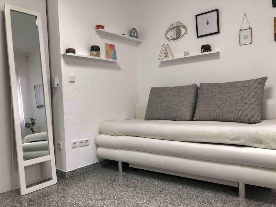 Neues Schoenes Studio, Zentral & Direkt An Der Rems Waiblingen  Ngoại thất bức ảnh